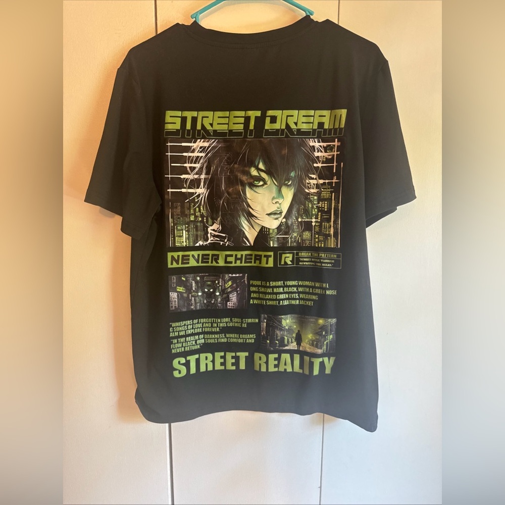 ROMWE Black and Green Graphic Tee
